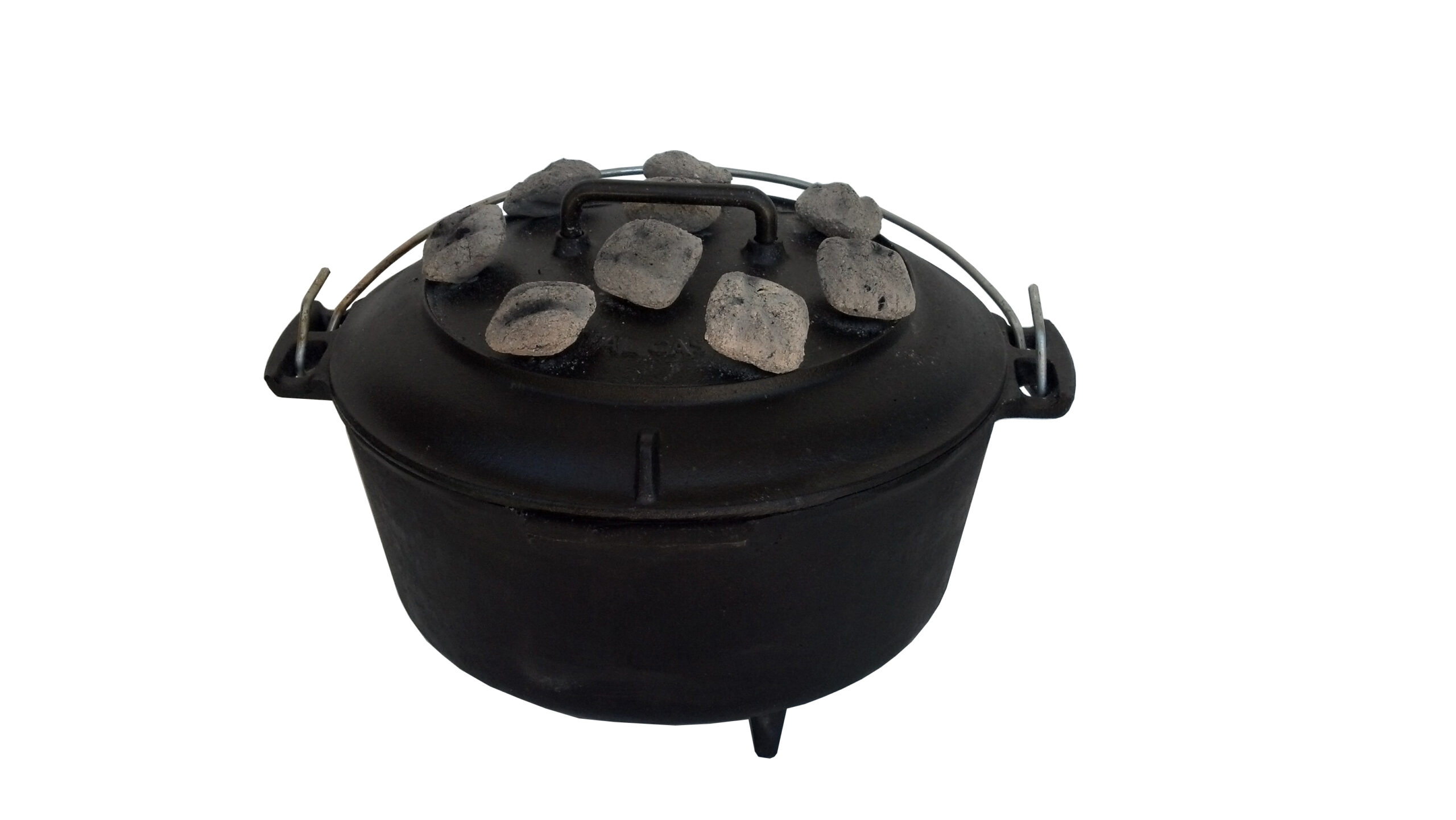 https://volcanogrills.com/wp-content/uploads/2019/01/DO-with-briquettes-scaled.jpg